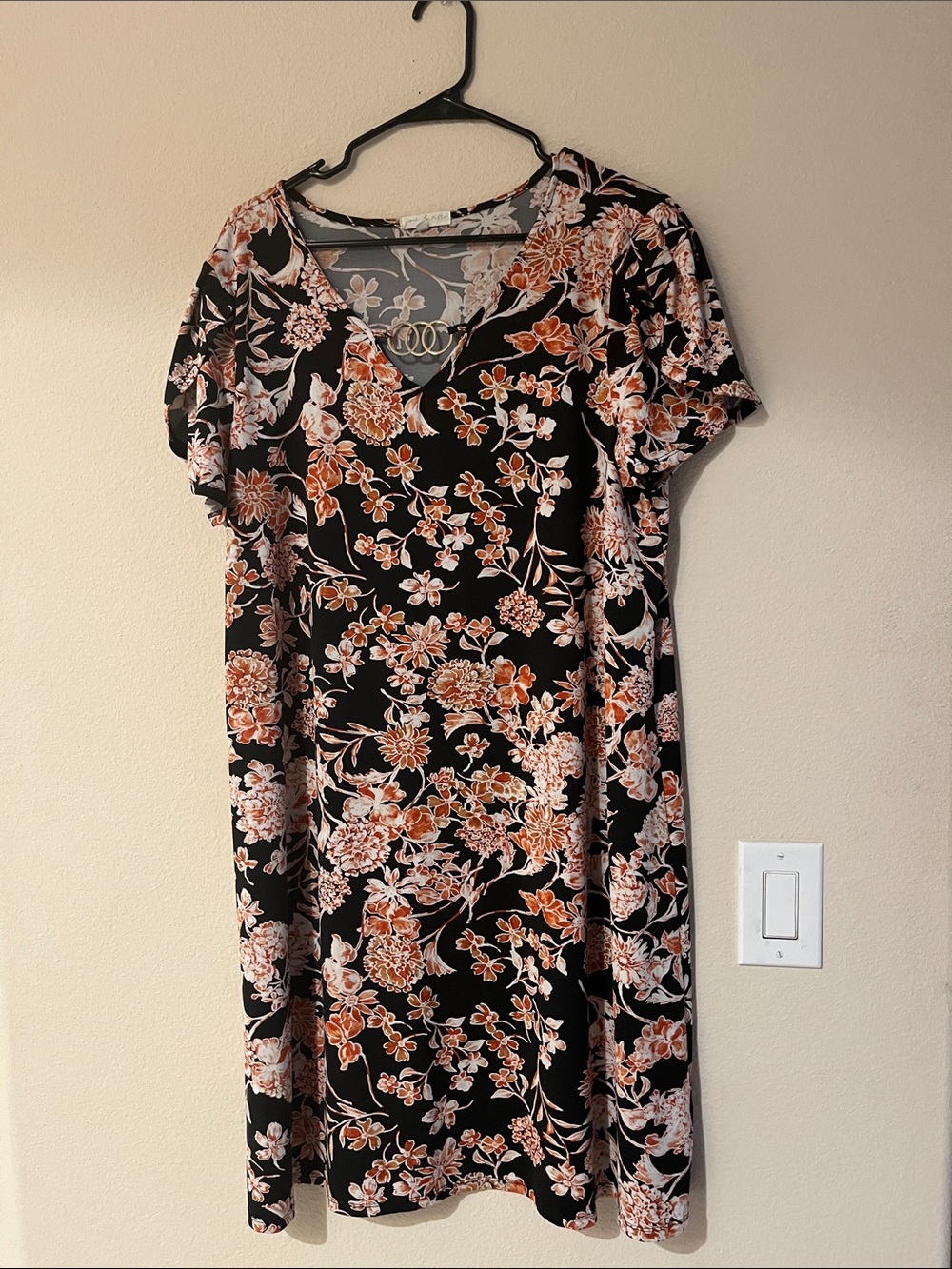 Black Floral V-Neck Women’s Dress - Rust & Cream Floral